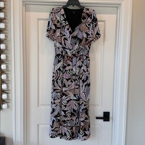 Floral V-Neck Midi Dress - Size Medium
